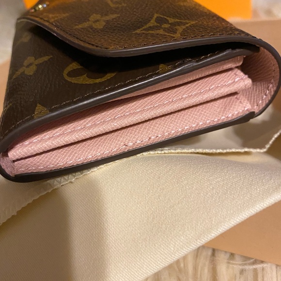 🔥💥LOUIS VUITTON Sarah Monogram Wallet💥🔥 - Picture 5 of 13